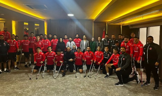 Başkan Solmaz'dan Ampute Futbol Milli Takımı'na ziyaret