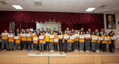 Çevre okuryazarı minikler ödüllendirildi