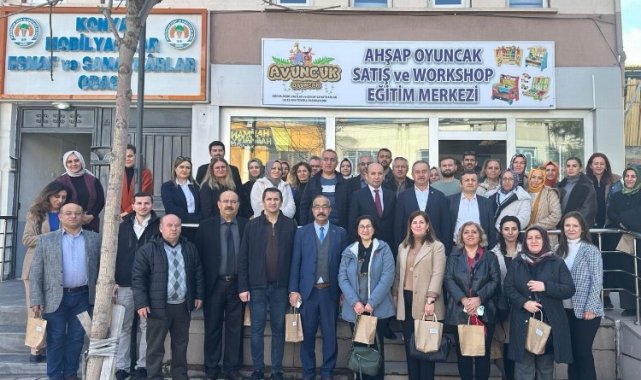 Eğitimcilerden ahşap oyuncak üretim merkezine ziyaret