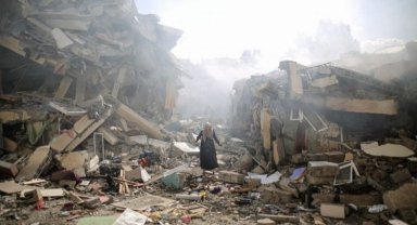 "İsrail Tanrı'yı kıyamete zorluyor"
