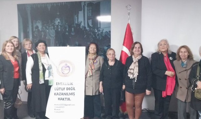 Kadınlar, ÇEKAD'a üye olmak için sıraya girdi