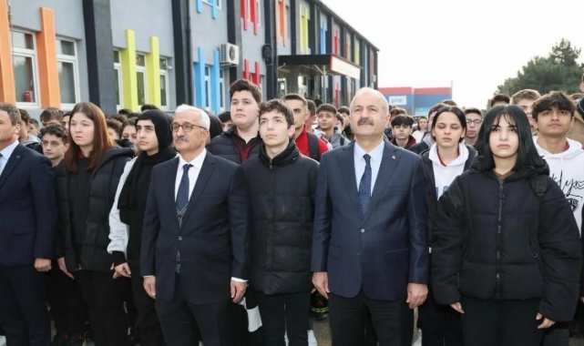 Kaymakam Özyiğit ve Başkan Büyükgöz, Pagev Meslek Lisesi'nde