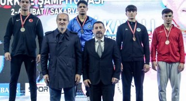 Manisa BBSK güreş takımından 2 madalyalı başlangıç