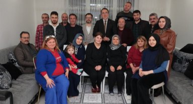 Mehmet Savran'dan depremzedelere ziyaret