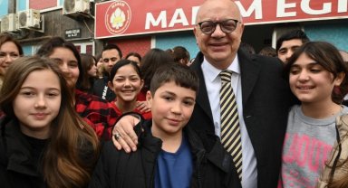 Saruhanlılı öğrenciler Başkan Ergün'ü sevgiyle karşıladı