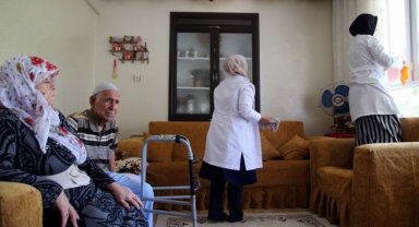 140 bin yaşlı evde bakılıyor