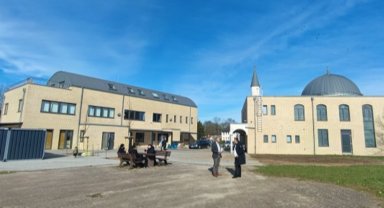 Almanya'da 10 yıldır bitmeyen cami