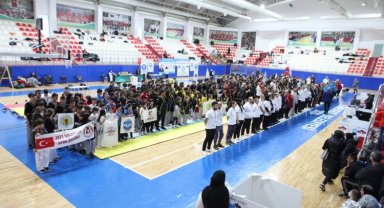 Alpagut meşalesi Ankara'da yandı