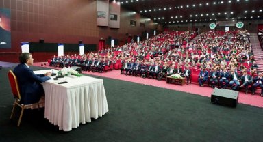 Bakan Tekin'den Adana'da eğitimsel toplantı