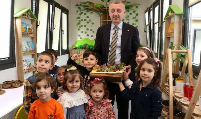 Başkan Büyükakın çocuklarla buluştu