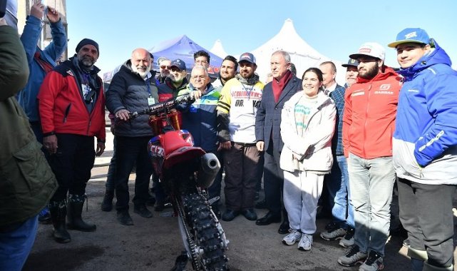 Başkan Büyükkılıç, Dünya Snowcross Şampiyonası Açılış Seremonisi'nde