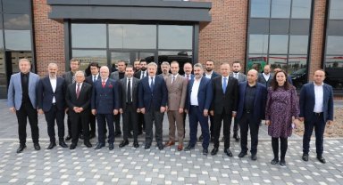Başkan Palancıoğlu, Serbest Bölge'de fabrikaları ziyaret etti
