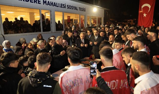 Başkan Yalçın gençleri askere uğurladı