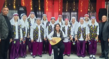 Bilecik'te kadınlardan türkü şöleni