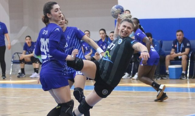 Bursa Büyükşehir Belediyespor İzmir Büyükşehir Belediyespor'u mağlup etti