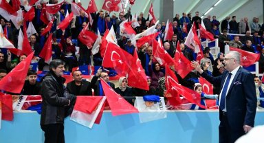 Bursa Karacabey'de 'gerçek belediyecilik' sürecek