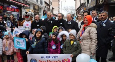 Bursa'da Barış için su yürüyüşü