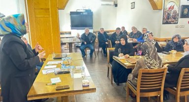 Bursa'da muhtar adayından 'mutlu aile' farkındalığı