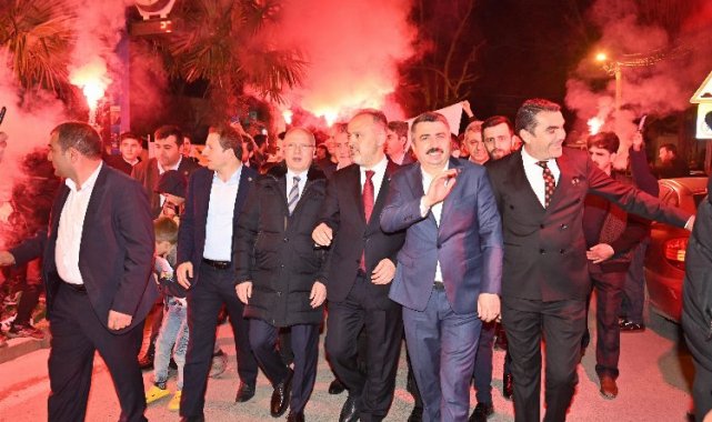 Bursa'da Vakıflı gençlerden başkanlara coşkulu karşılama