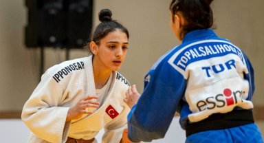 Bursalı Edanaz Avrupa üçüncüsü