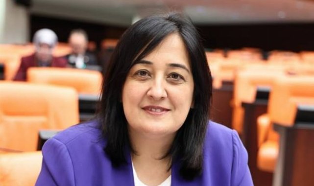 Dünya Kadınlar Günü'nde Emel Gözükara Durmaz'dan önemli mesaj