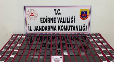 Edirne'de 280 Bin TL değerinde kaçak telefon ekranı ele geçirildi!