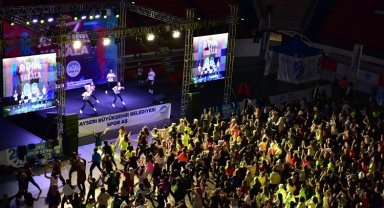 Kayseri Büyükşehir kadınlarla ritmi yakaladı