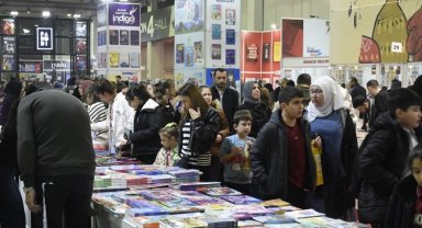 Kitap tutkunları Bursa'ya akın ediyor