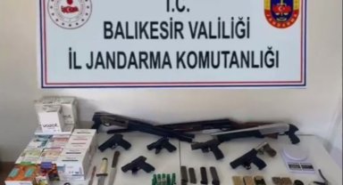 Mahzen-8'de 20 şüpheliye gözaltı
