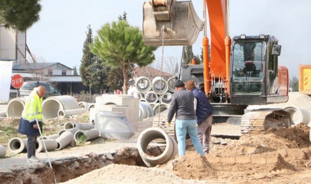 Manisa Akhisar'da sanayi bölgesinde alt yapı çalışması