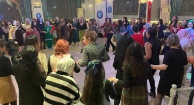 Manisa'da Türkiye Kamu-Sen'li kadınlardan özel gün buluşması
