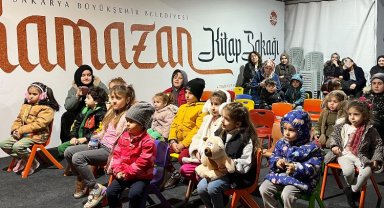 Ramazan Sokağı'nda minikleri kahkahaya boğan gösteri