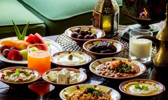 Ramazan'da iftar ve sahur dahil 4 öğün yapılmalı!