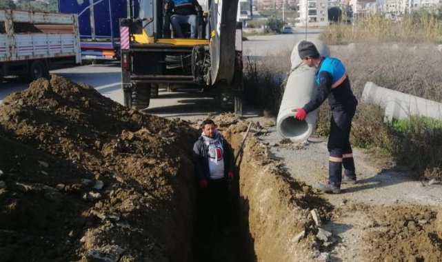 Turgutlu Fatih Sanayi Sitesi'nde yağmur suyu hattı çalışması