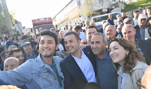 Ahmet Akın'a coşkulu karşılama