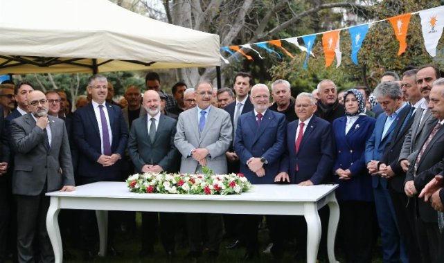 AK Parti bayramlaşmasına Büyükkılıç da katıldı