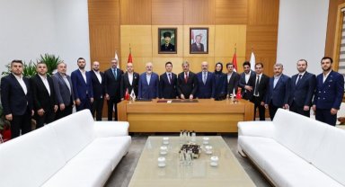 Alemdar'dan katılımcı belediyecilik vurgusu