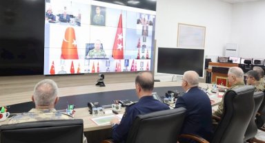 Bakan Güler komutanlara seslendi: Terörü bitireceğiz