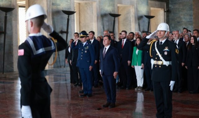 Başkan Ahmet Aras Ata'nın huzurunda