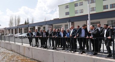 Başkan Büyükkılıç, Pınarbaşı'da KAYMEK kursiyerleri ve esnaf ile buluştu