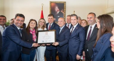 Başkan Cemil Tugay görevi devraldı