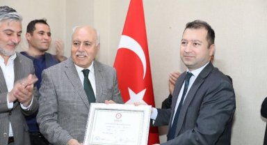 Başkan Demir siyaset hayatında 5.ci kez mazbatasını aldı