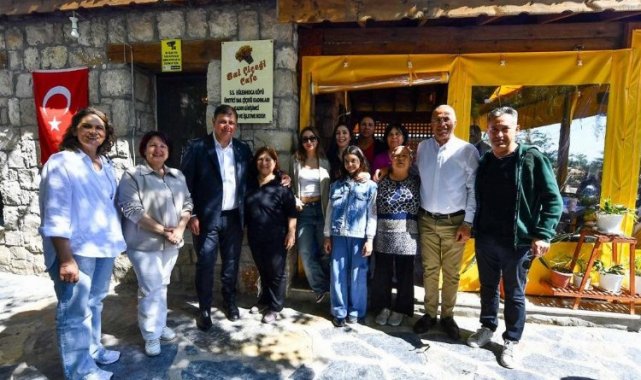 Başkan Tugay Karaburun'un köylerini ziyaret etti