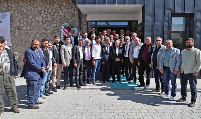 Başkan Yalçın'ın ilk kırsal ziyareti Yamaçlı'ya
