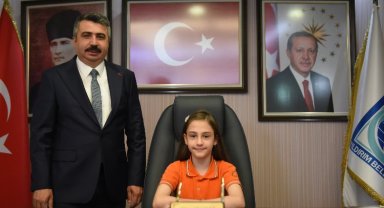 Başkan Yılmaz koltuğunu miniklere devretti