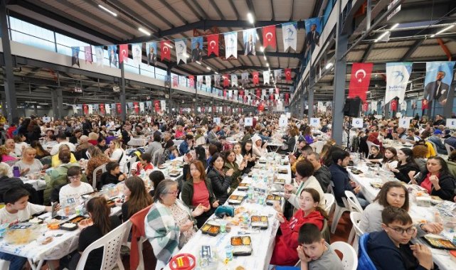 Beylikdüzü'nde binlerce kişi orucunu birlikte açtı