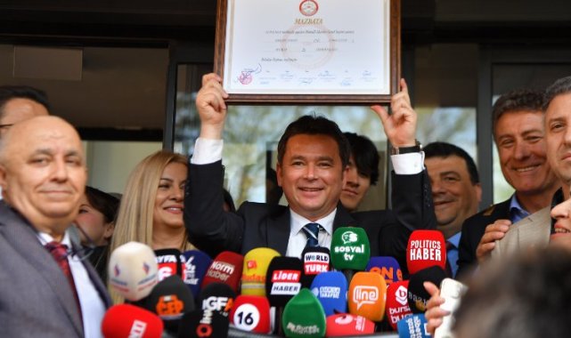 Bursa Osmangazi'de Erkan Aydın dönemi başladı