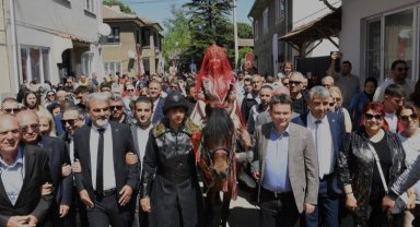 Bursa Osmangazi'de köy düğünü coşkusu... Bin yıllık gelenek yaşatıldı