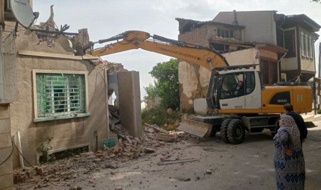 Bursa Osmangazi'de metruk bina talimatı