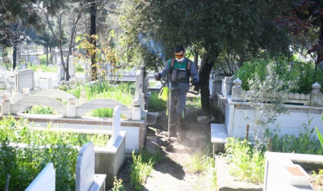 Çayırova'da mezarlıklar bayrama hazırlanıyor